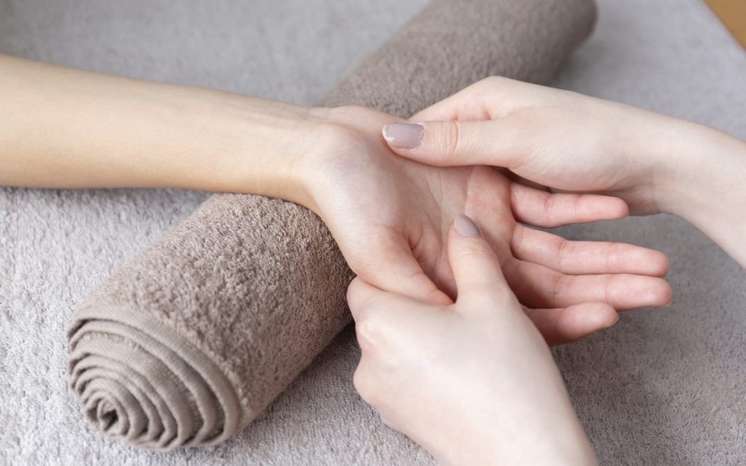 The Soothing Touch: Exploring the Effects of Massage on Arthritis